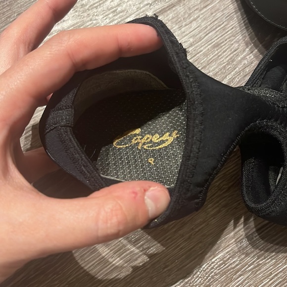 Black Capezio Leather Elastic Teaching Sandal Size 9M - Picture 4 of 5
